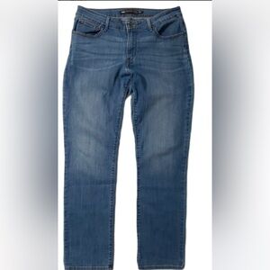 Levi's Women's Straight Leg Jeans in Light Blue